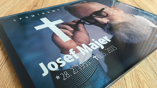 Skleněný náhrobek - Proč sklo jako epitafní desku?