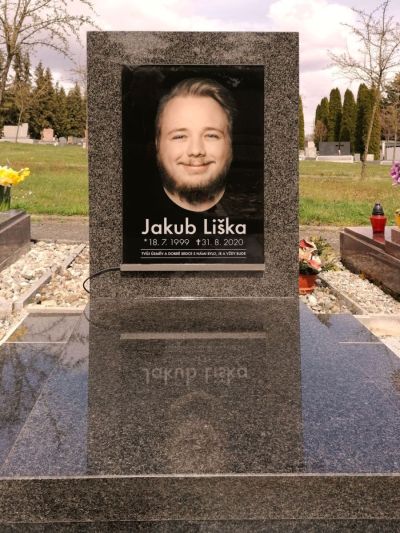 Lápida de vidrio con garantía de color de 100 años en exteriores