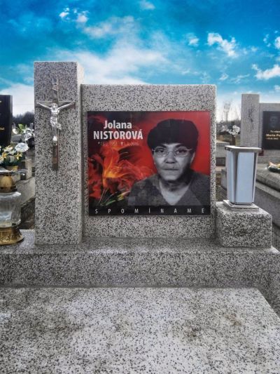 Lápida de vidrio con garantía de durabilidad del color de 100 años en exteriores