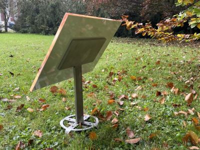 Placa conmemorativa con soporte